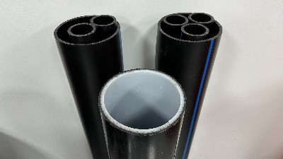 鋼絲網(wǎng)骨架管是白色的好還是黑的的好？